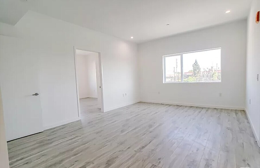 More Photos Of 1229 S Kingsley Dr, Los Angeles Apartments For Sale