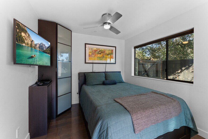 More Photos Of 385 Juniper Ave, Carlsbad Apartments For Sale