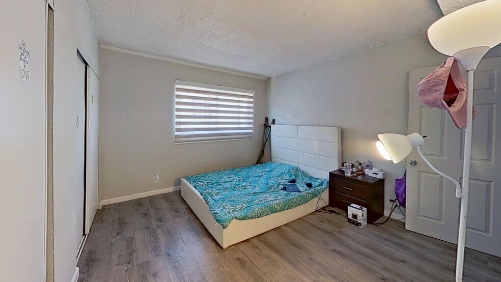 More Photos Of 2213 Sunrise Ave, Las Vegas Apartments For Sale