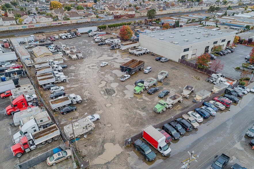 More Photos Of 29265 Pacific St, Hayward Land For Lease