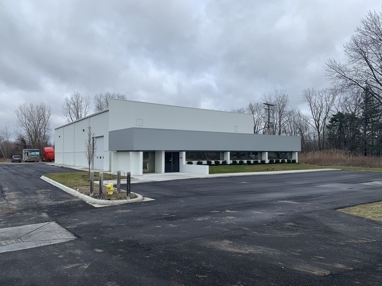 More Photos Of 17625 23 Mile Rd, Macomb Warehouse For Lease