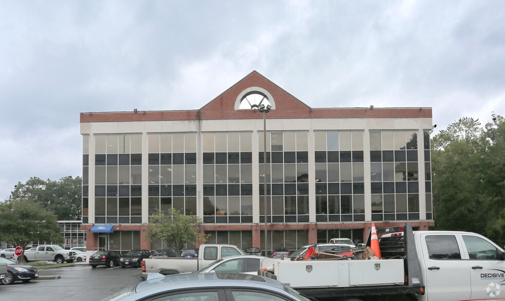 6811 Kenilworth Ave, Riverdale, MD 20737 Office For Lease