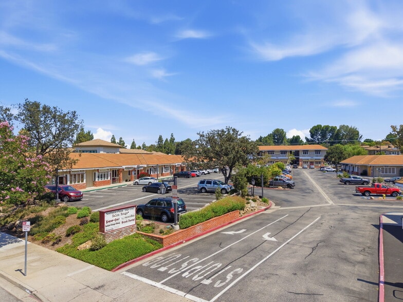 Primary Photo Of 1321-1345 E Thousand Oaks Blvd, Thousand Oaks Unknown For Lease