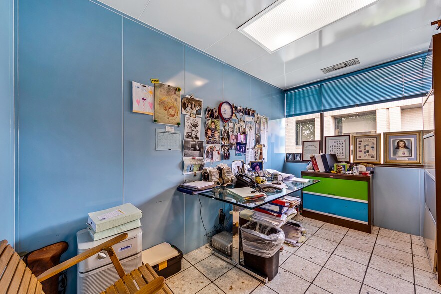 More Photos Of 8345 Walnut Hill Ln, Dallas Medical For Sale