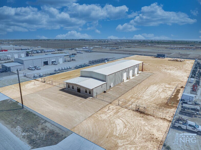 More Photos Of 2104 E County Road 130, Midland Warehouse For Lease