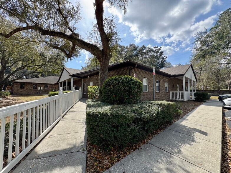 Primary Photo Of 7731 Newberry Rd, Gainesville Flex For Lease