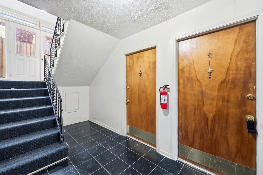 More Photos Of 2189 Baringer Ave, Louisville Apartments For Sale