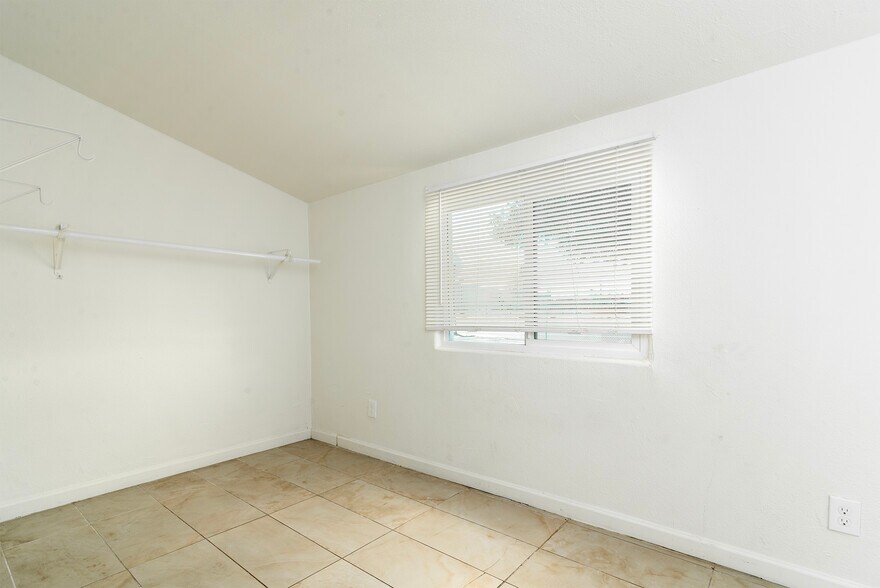 More Photos Of 525 N 32nd St, Phoenix Apartments For Sale