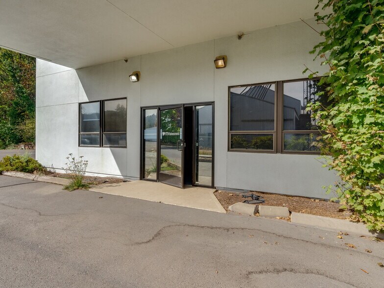 More Photos Of 16700 S Highway 99W, Amity Distribution For Sale