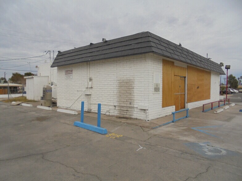 More Photos Of 945 E Hobsonway, Blythe Auto Dealership For Sale