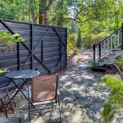 More Photos Of 221 E 56th St, Savannah Apartments For Sale