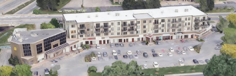 More Photos Of 475 Av Dumont, Dorval Storefront Retail Office For Sale