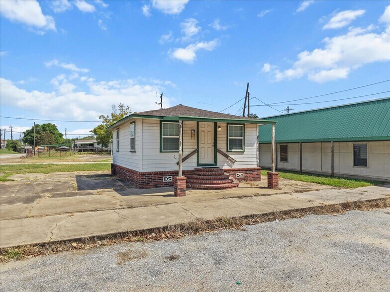 More Photos Of 704 W Shaw Ave, Pasadena Land For Sale