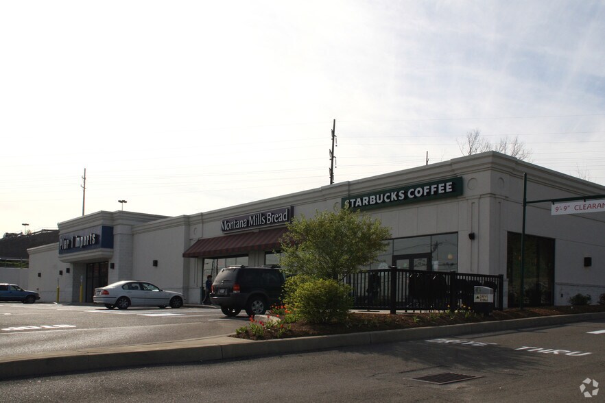 More Photos Of 2540 Vestal Pky E, Vestal Township Unknown For Lease