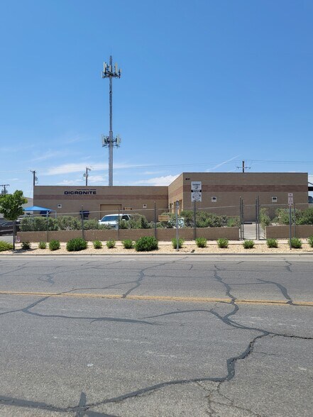 Primary Photo Of 801 Pendale Rd, El Paso Distribution For Sale