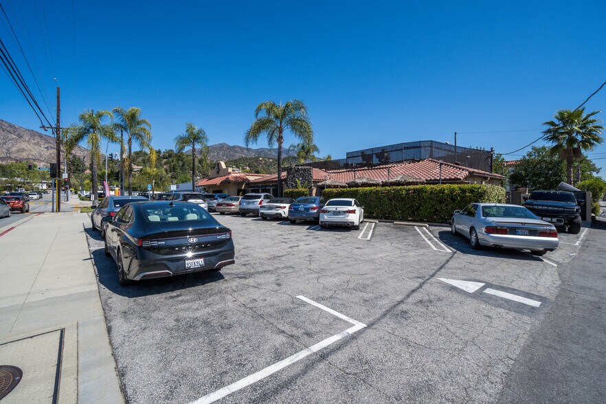 More Photos Of 200-222 E Foothill Blvd, Arcadia Storefront Retail Office For Sale