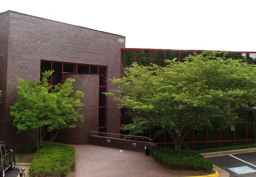 More Photos Of 1897 Preston White Dr, Reston Office For Lease