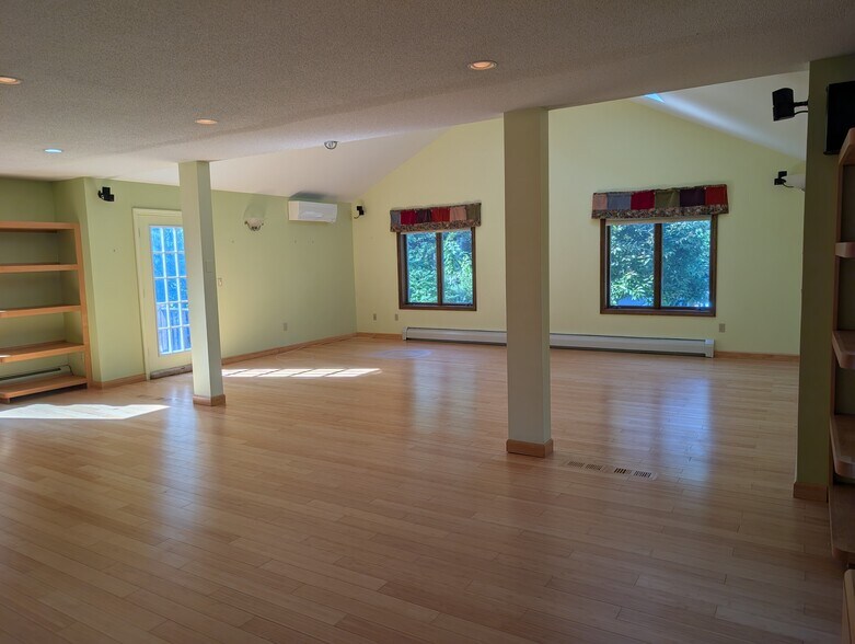 More Photos Of 29 Hartford Ave, Granby Office For Lease