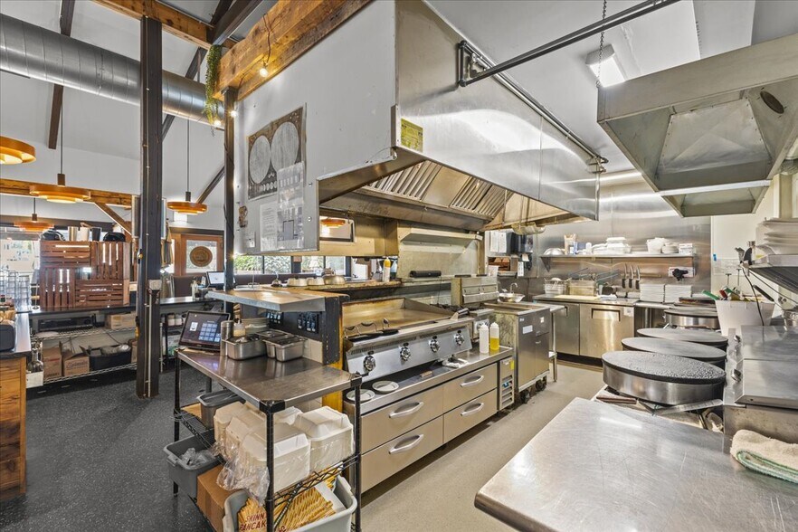 More Photos Of 454 Mountain Rd, Stowe Convenience Store For Sale