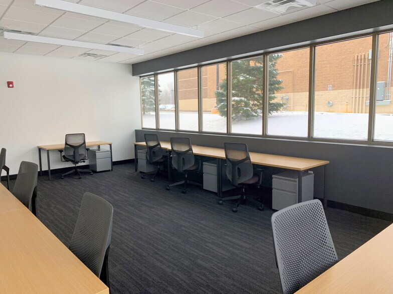 More Photos Of 4050 W Ridge Rd, Rochester Coworking Space