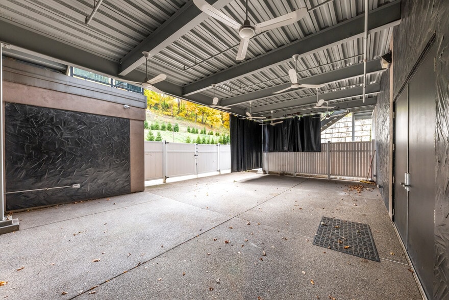 More Photos Of 1070 Baknsville Ave, Pittsburgh Lodge Meeting Hall For Sale