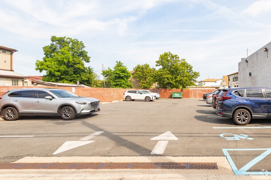 More Photos Of 2066 Hylan Blvd, Staten Island General Retail For Sale