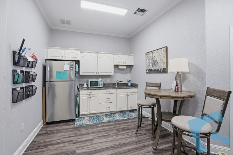 More Photos Of 5005 Thompson Ter, Colleyville Office For Lease