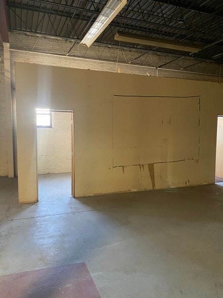 More Photos Of 421 N Pennsylvania Ave, Wilkes Barre Warehouse For Lease