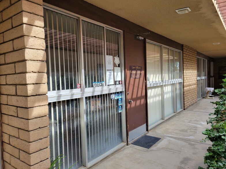 More Photos Of 45902 Oasis St, Indio Medical For Lease