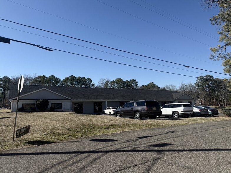 More Photos Of 524 Red Lane Rd, Birmingham Medical For Lease