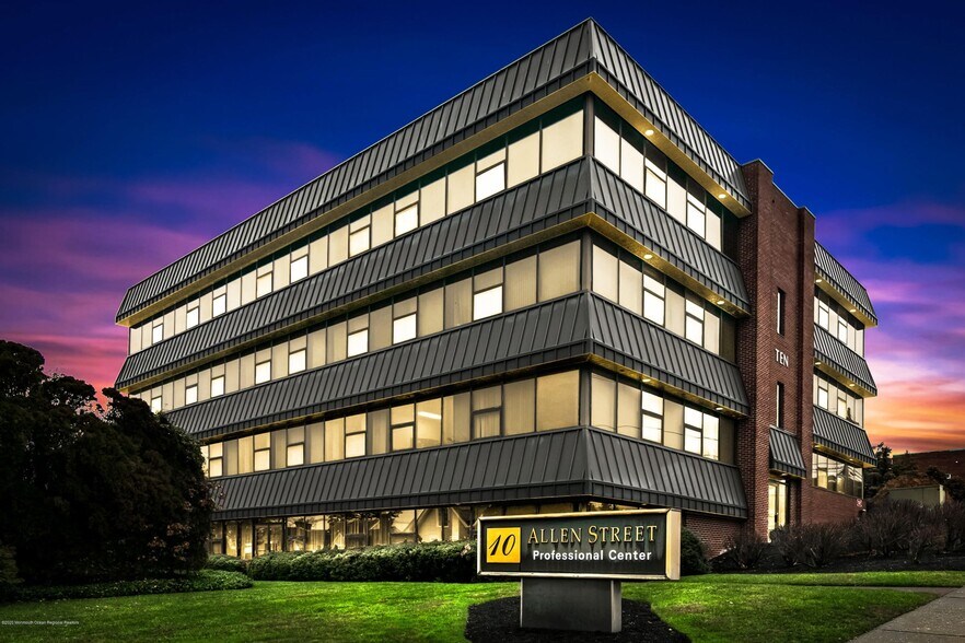 More Photos Of 10 Allen St, Toms River Office For Sale