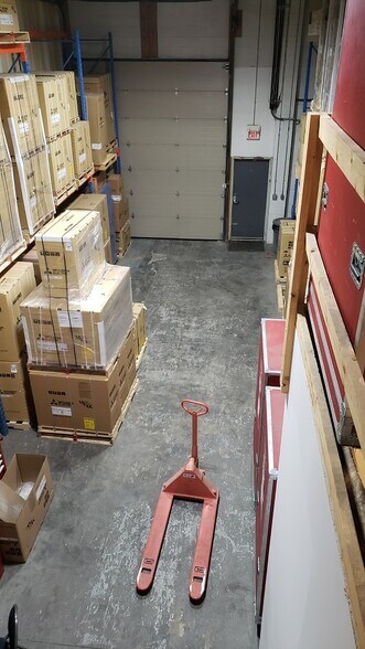 More Photos Of 3610 29th St NE, Calgary Warehouse For Sale