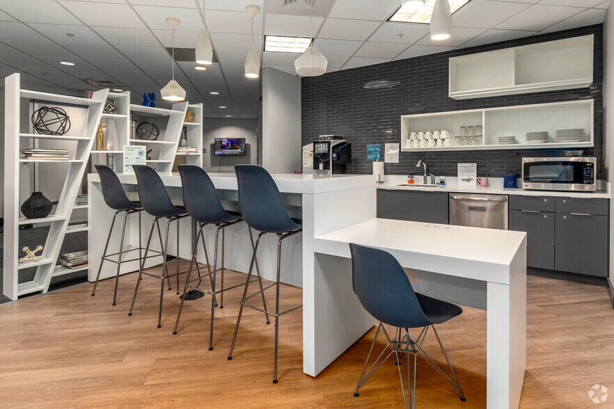 More Photos Of 2015 Ayrsley Town Blvd, Charlotte Coworking Space