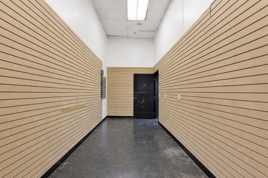 More Photos Of 10930 Long Beach Blvd, Lynwood Storefront For Lease