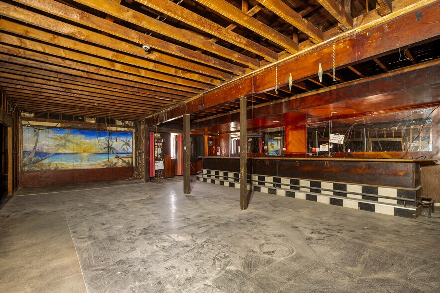 More Photos Of 1908 S Pacific Ave, San Pedro Restaurant For Sale