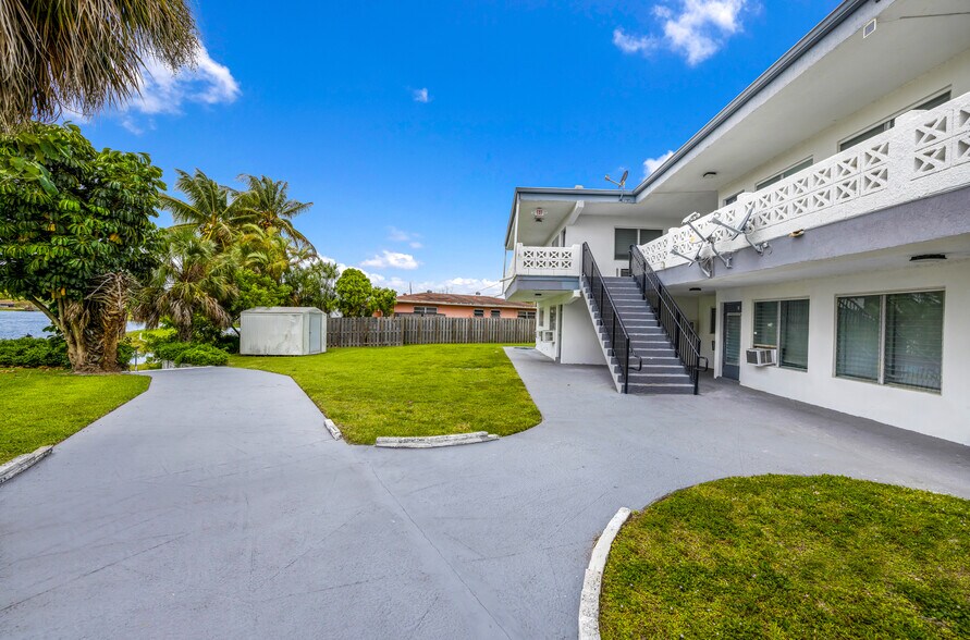 More Photos Of 1241-1251 W River Dr, Margate Apartments For Sale