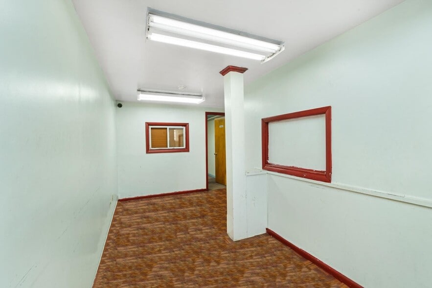 More Photos Of 72 Illinois Ave, Paterson Warehouse For Sale