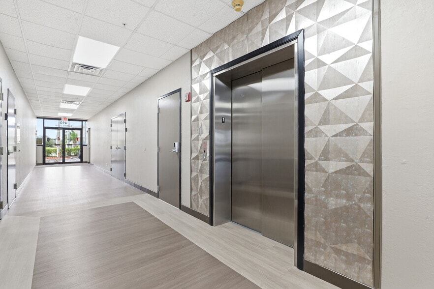 More Photos Of 490 Centre Lake Dr NE, Palm Bay Medical For Lease