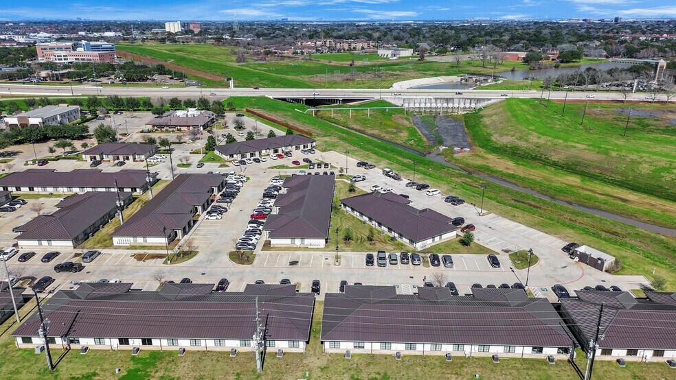 More Photos Of 800 Bonaventure Way, Sugar Land Medical For Sale