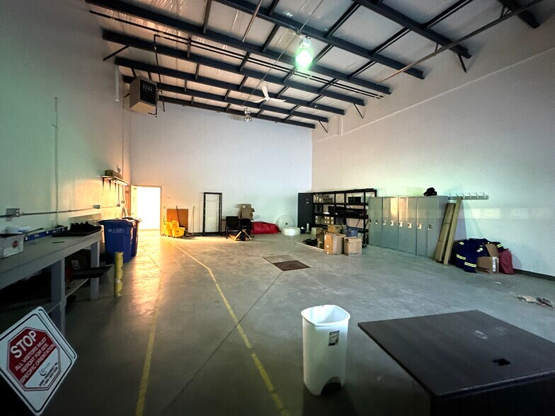 More Photos Of 9601 116 St, Grande Prairie Warehouse For Sale