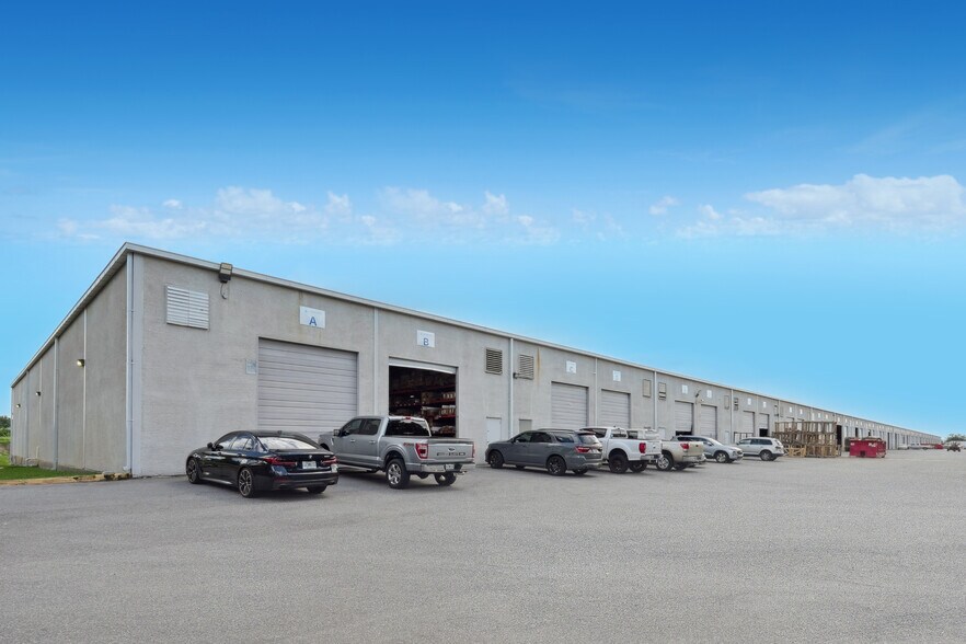 More Photos Of 4702-4788 Distribution Dr, Tampa Unknown For Lease