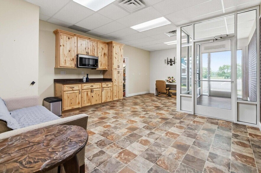 More Photos Of 4821 S Highway 27, Somerset Office For Sale