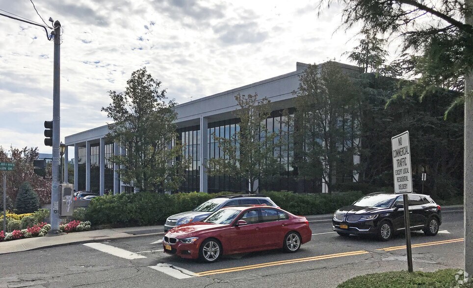 More Photos Of 1000 Northern Blvd, Great Neck Medical For Lease