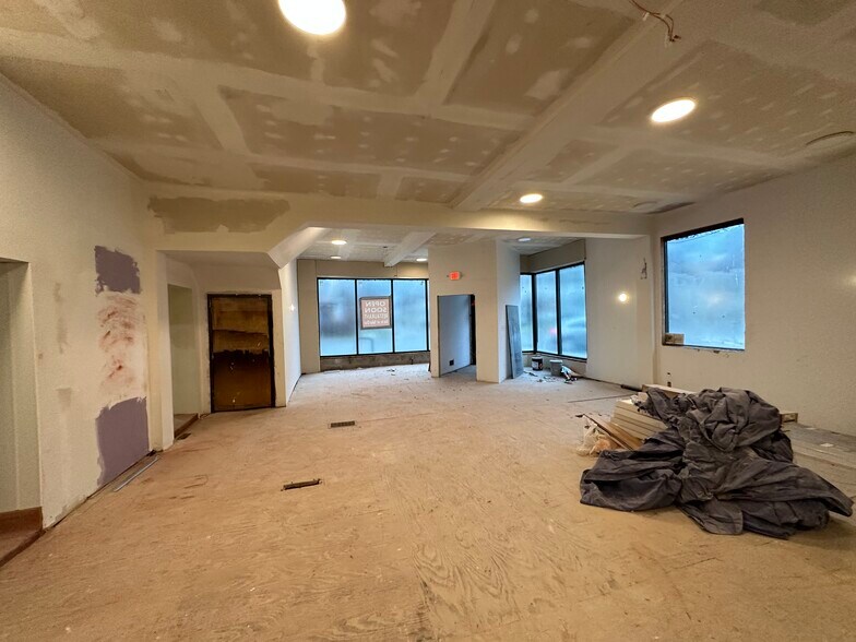 More Photos Of 360 Thurston Rd, Rochester Restaurant For Sale