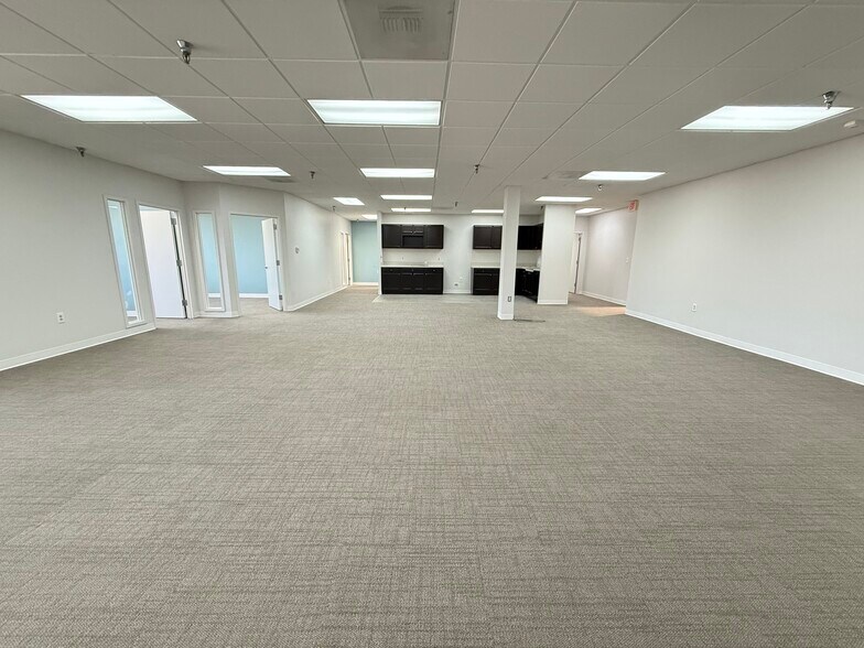 More Photos Of 4351-4395 Nicole Dr, Lanham Research And Development For Lease
