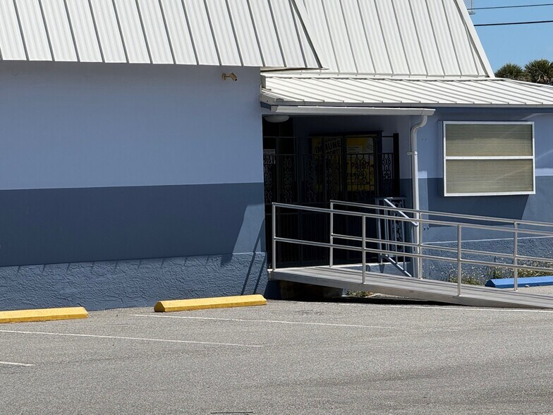 More Photos Of 2916 S Washington Ave, Titusville Freestanding For Sale