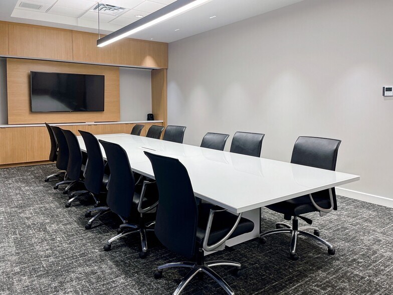 More Photos Of 1857 Commons North Dr, Tuscaloosa Office For Lease