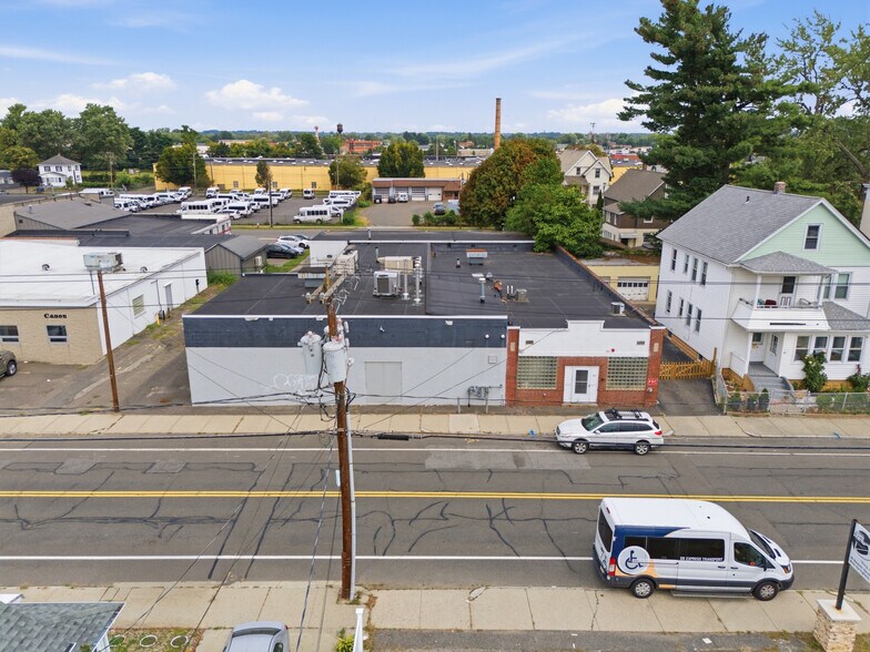 More Photos Of 89 Baldwin St, West Springfield Manufacturing For Sale