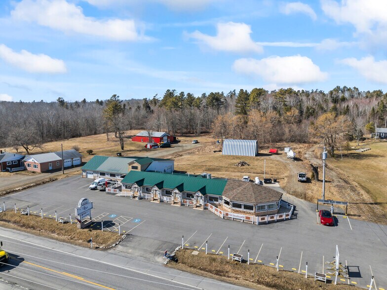 More Photos Of 357 W Main St, Searsport Freestanding For Sale