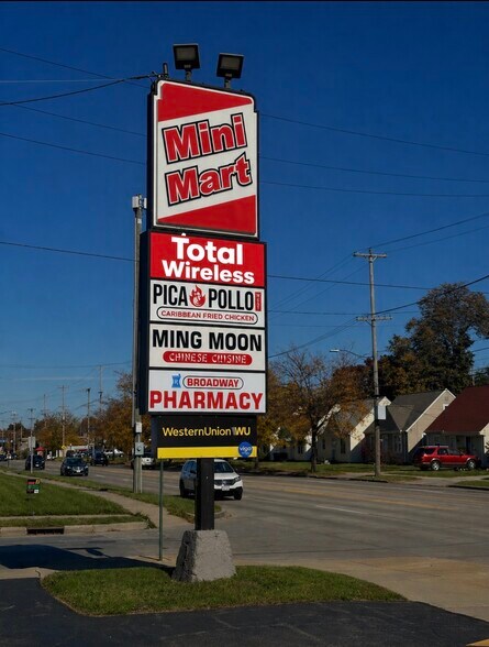 More Photos Of 3782 W 117th St, Cleveland Storefront Retail Office For Lease
